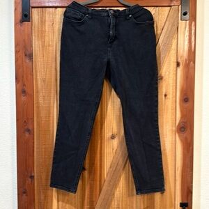 Lee Slim Fit Skinny Leg Mid Rise jeans black size 14